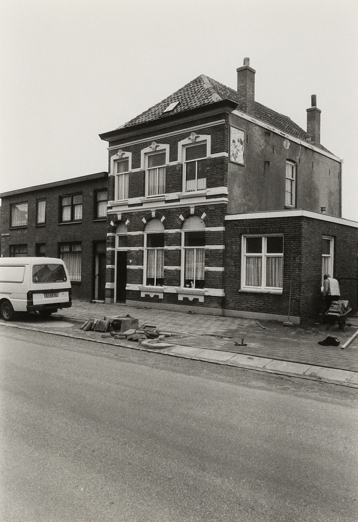 Burgemeester van Loonstraat 5 · 01-07-1987