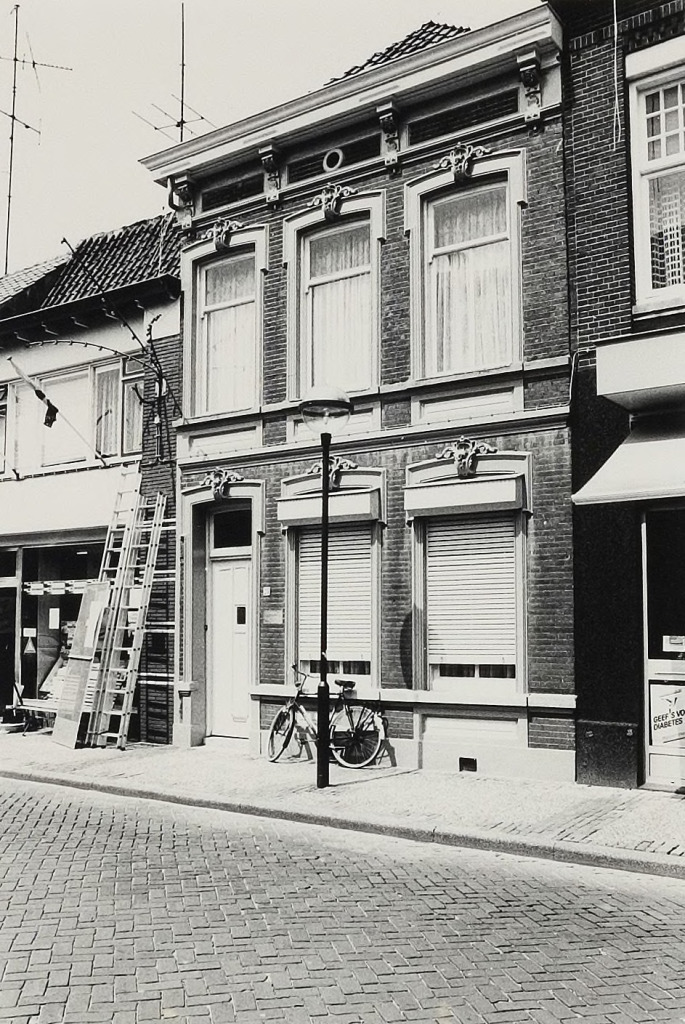 Grote Kerkstraat 25